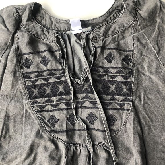 Simply Styled by Sears Womens Medium Long Sleeve Dark Grey Shirt With Tassels - Picture 3 of 10